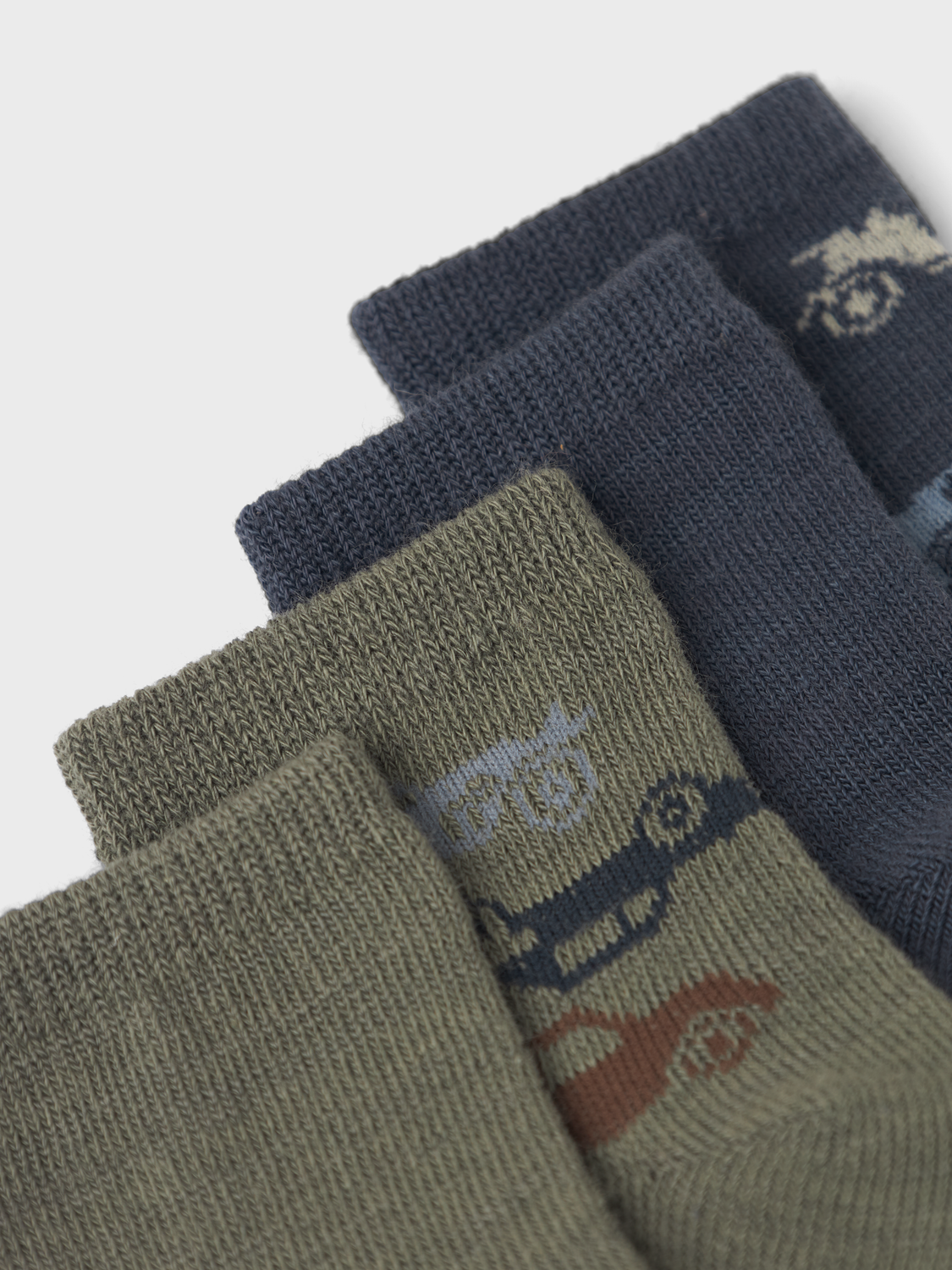 model_shot-front_full